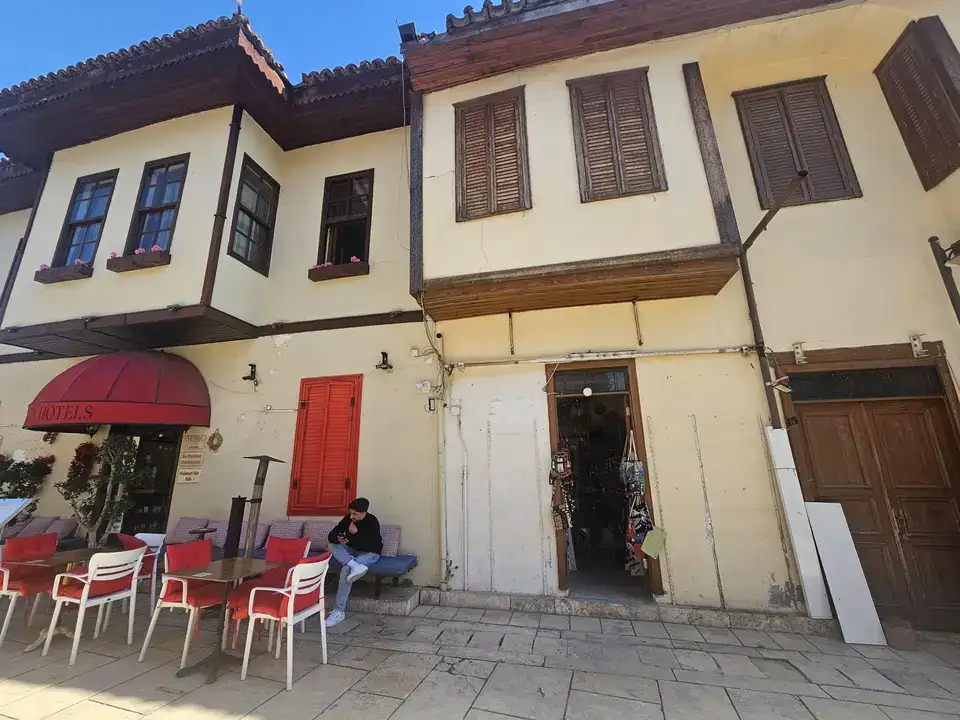 'Bereket Tanrısı' Şikayeti Kaleiçi Esnafını Vurdu 2